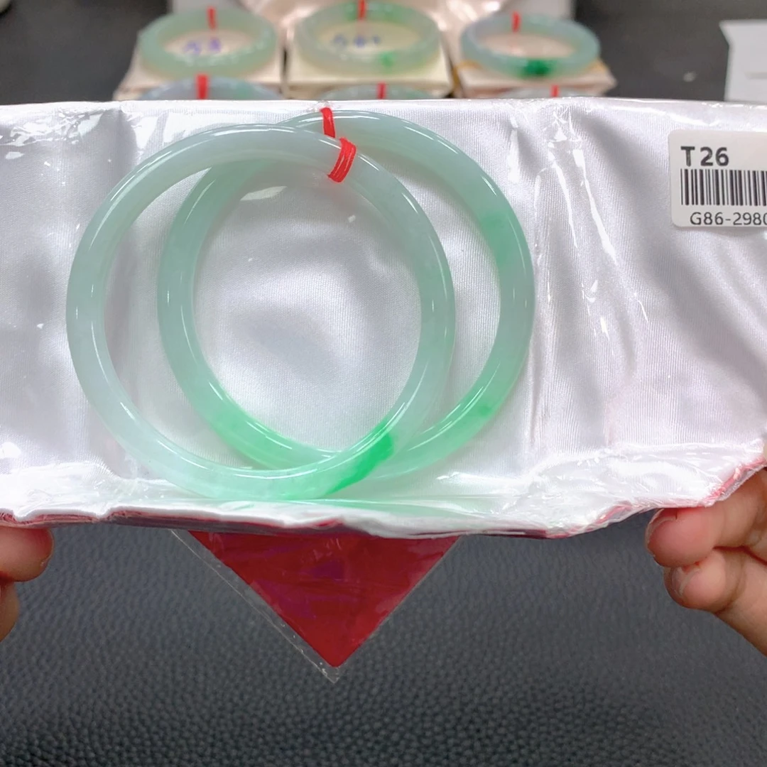 翡翠未镶嵌手镯7号