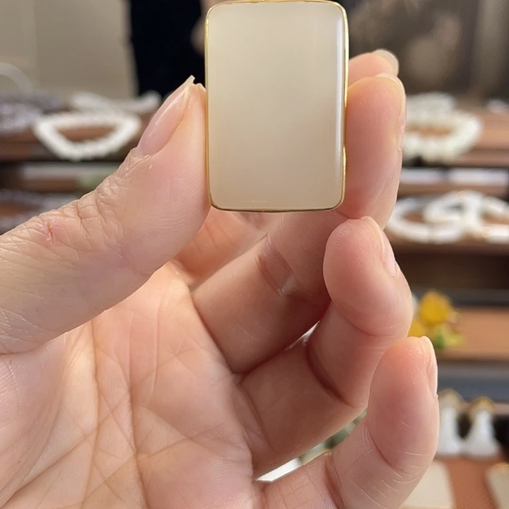 和田玉18K金镶嵌吊坠(不含链)