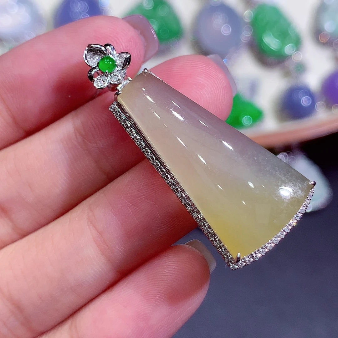 翡翠18K金镶嵌吊坠(不含链)