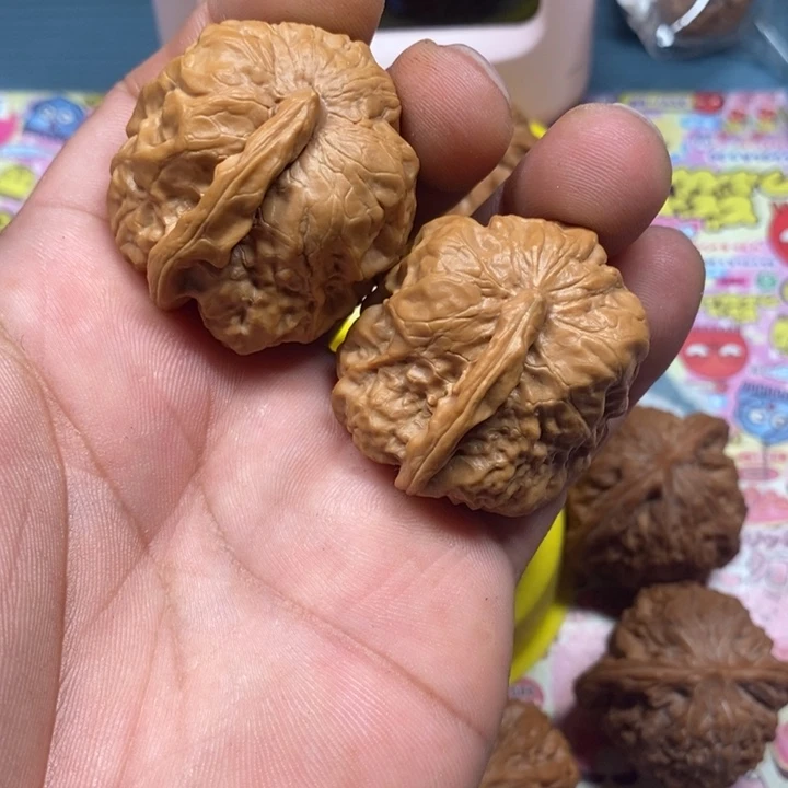 文玩核桃吊坠蛤蟆头异形一帆风顺