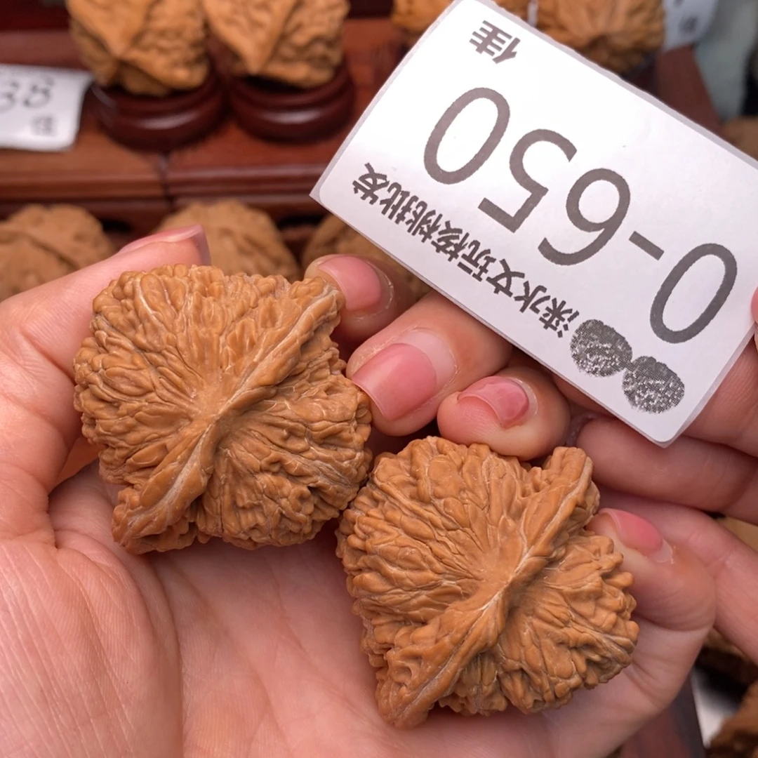 文玩核桃把件44四座楼