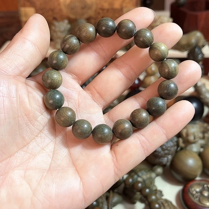 维腊木（绿檀）F****0手串