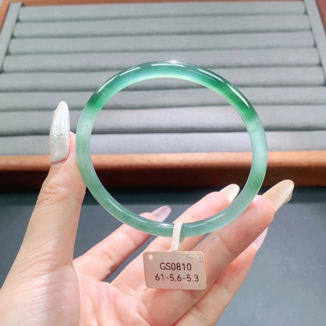 翡翠未镶嵌手镯天然