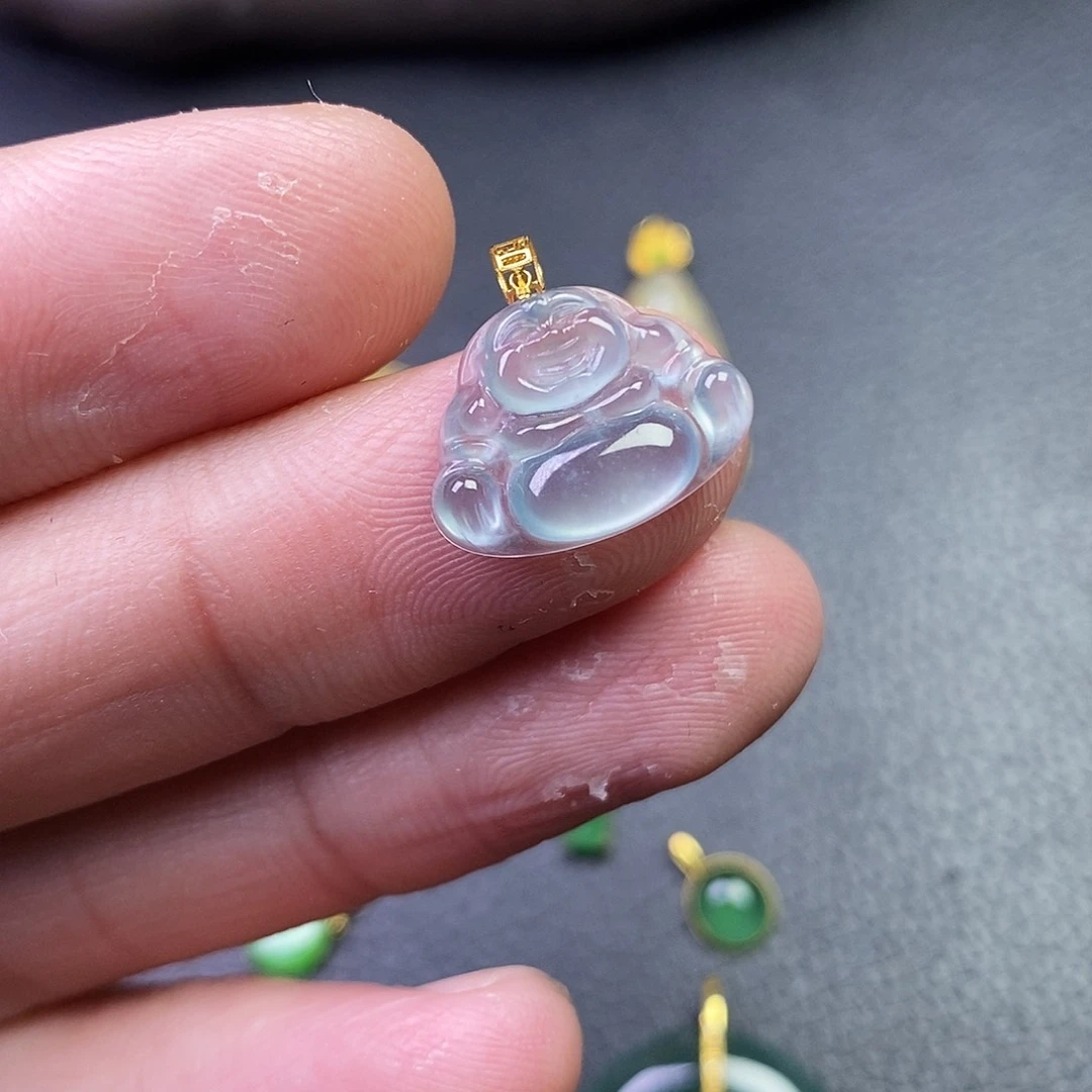 颈饰18K金镶嵌翡翠