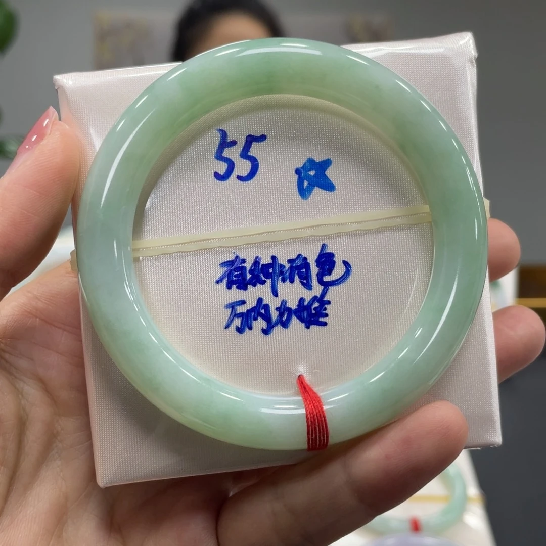 翡翠未镶嵌手镯翡翠