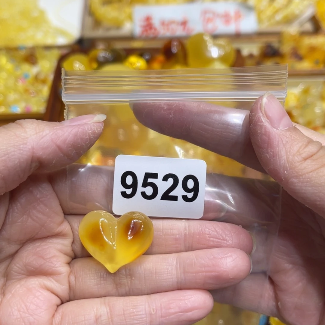 未镶嵌颈饰琥珀蜜蜡