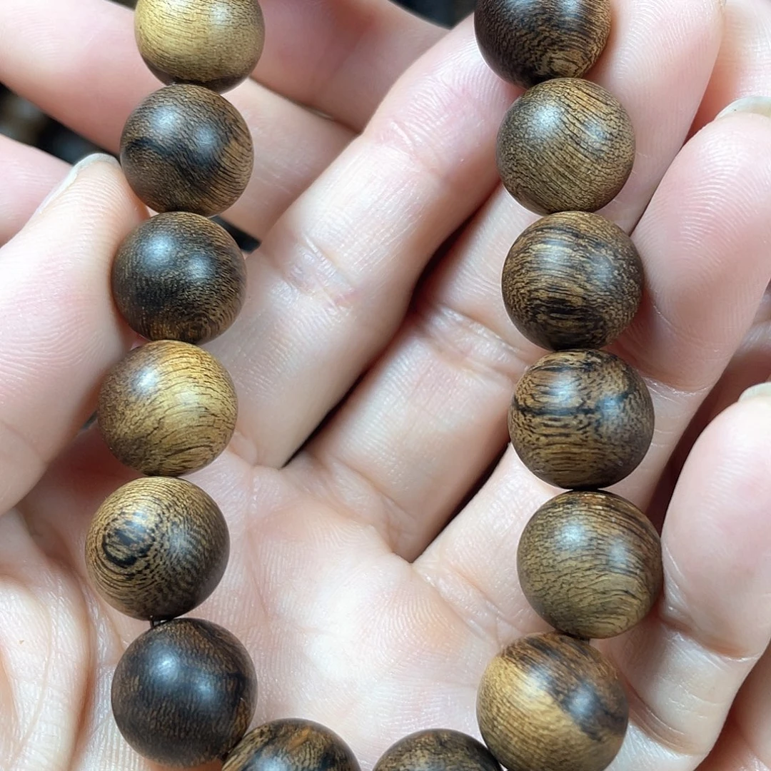 星***舵手串沉香白棋瘤疤