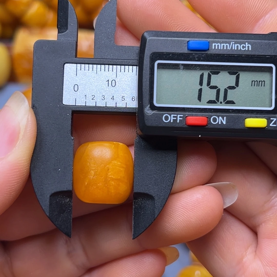 琥珀未镶嵌吊坠(不含链)