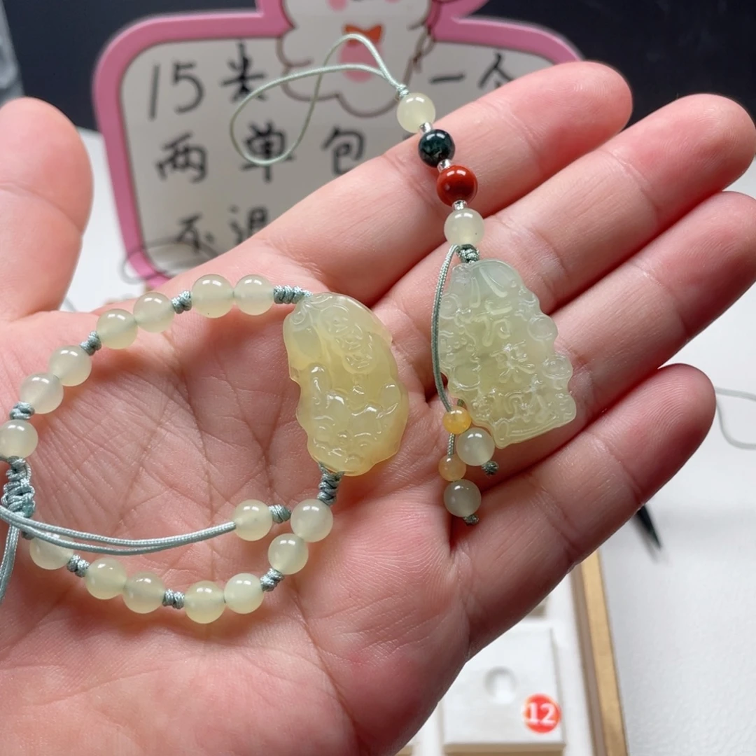 未镶嵌蛇纹石玉颈饰