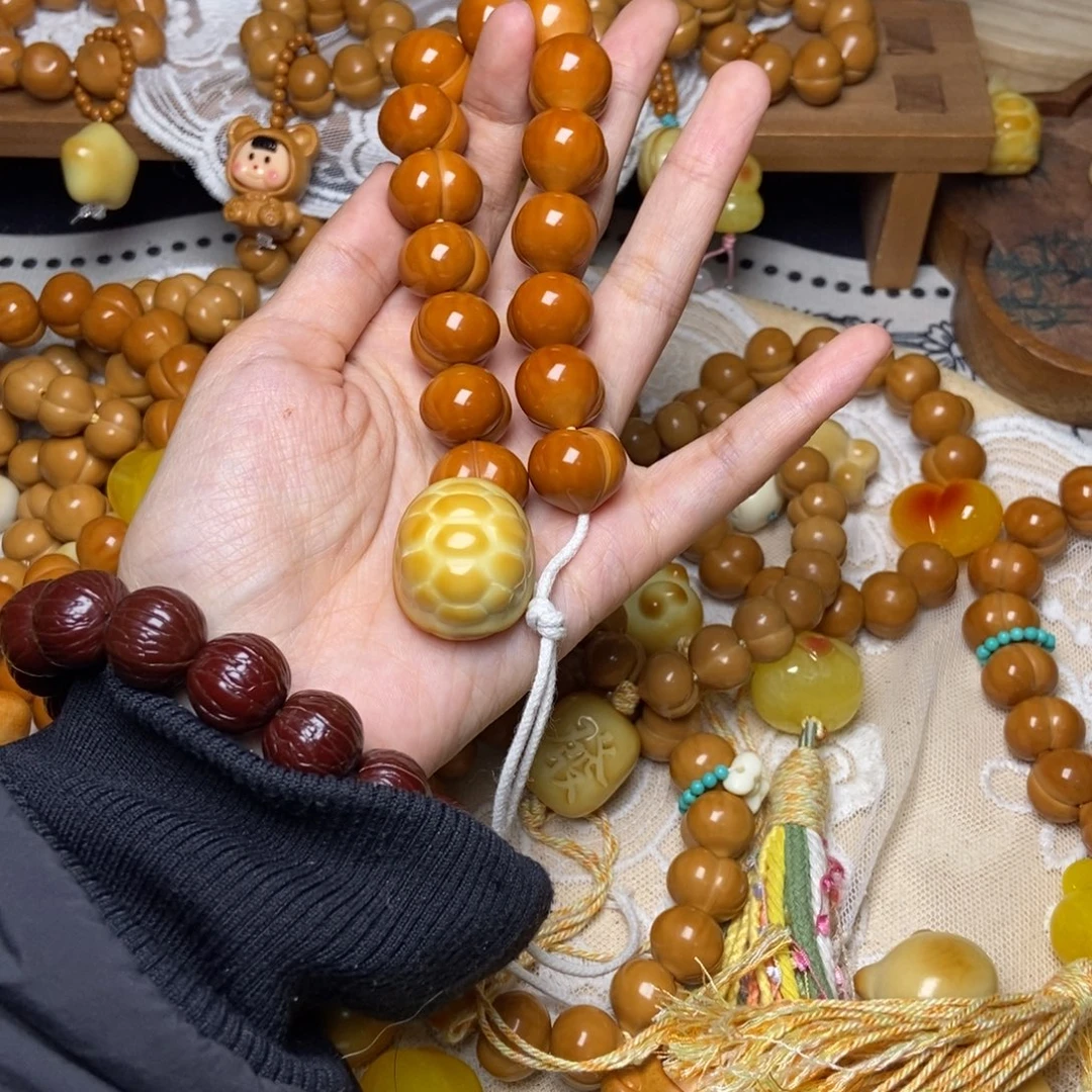 猴头核桃吊坠屁桃玻璃底卡17