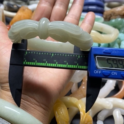 石英质玉（黄龙玉）合金手镯