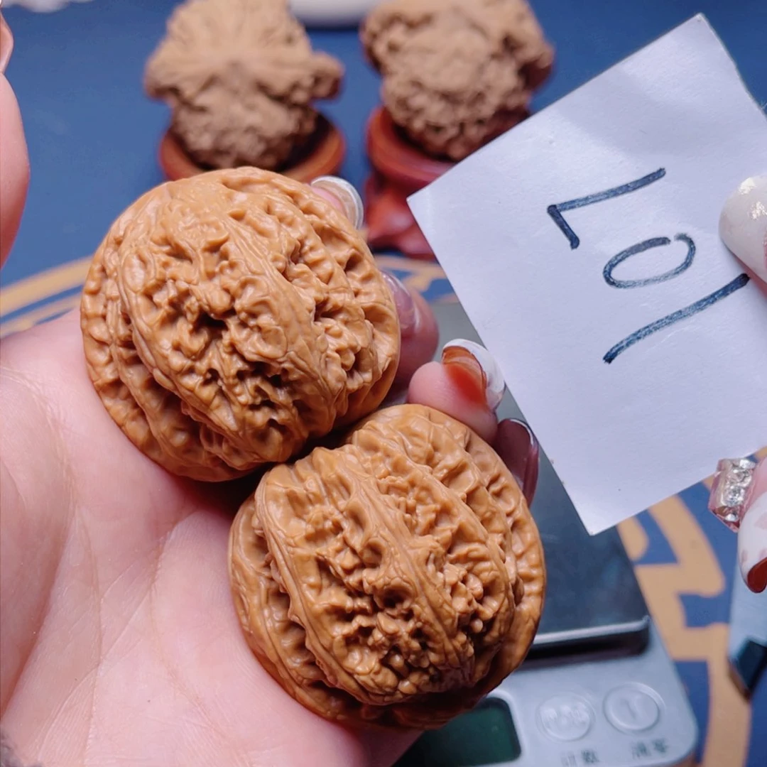 文玩核桃把件粗筋42