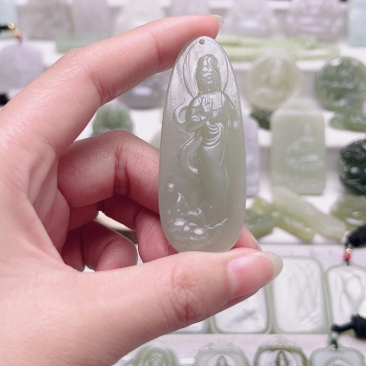 和田玉未镶嵌颈饰