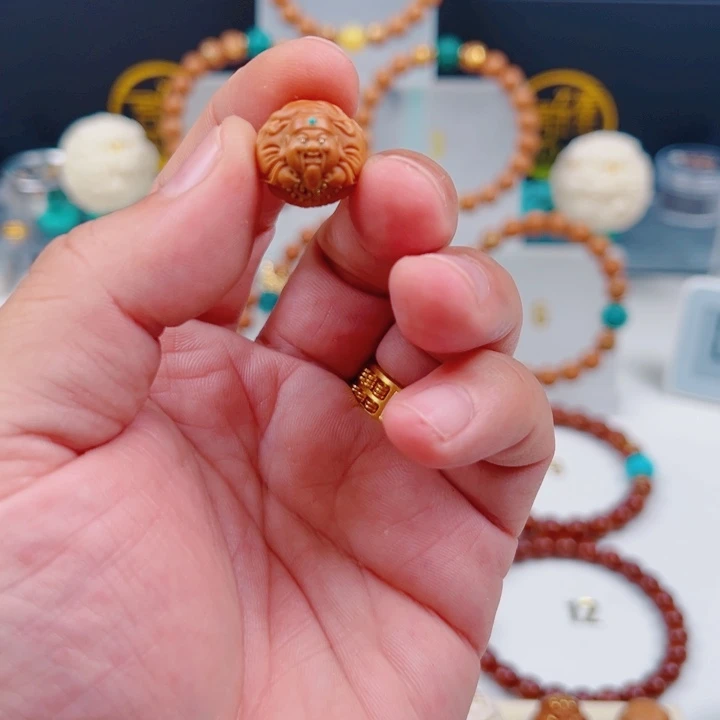猴头核桃手串嘘***在全品精工雕刻财神雕刻