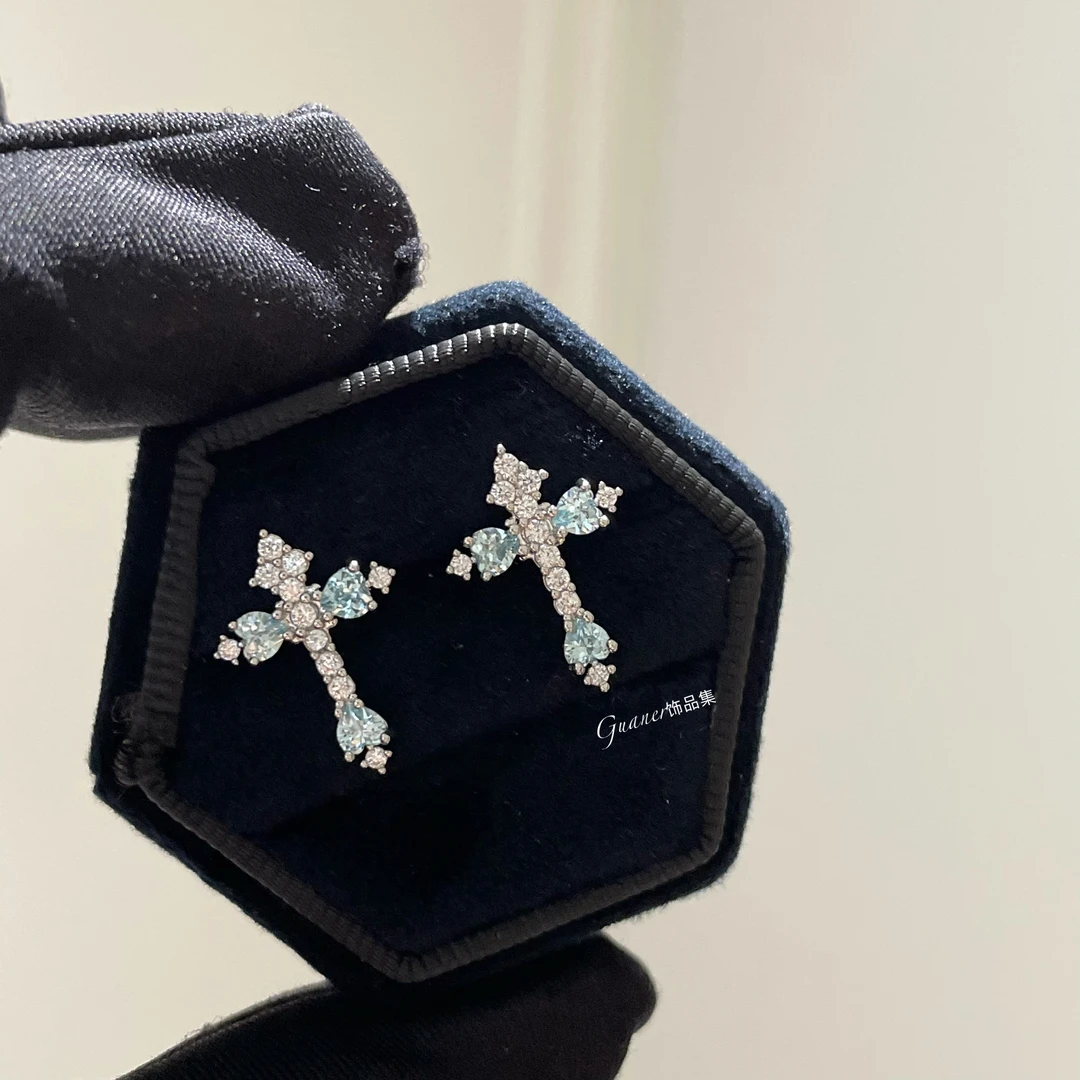 钛钢合成锆石耳饰 浅海蓝满钻克罗 小众经典镶钻设计师耳骨钉