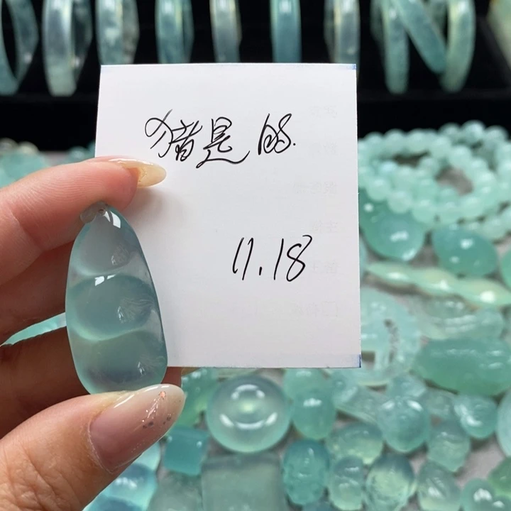 未镶嵌蛇纹石玉手镯猪****倒