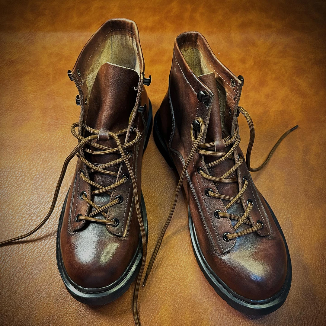 深棕擦色牛皮高帮靴男复古工装靴马丁靴男士真皮英伦风防沙短靴子