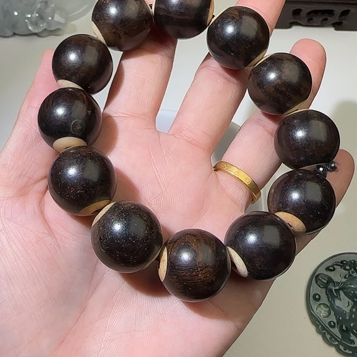 年***人翡翠未镶嵌颈饰无