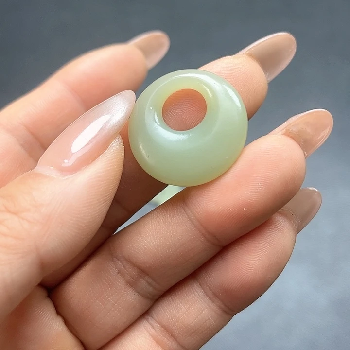 【闪购商品】颈饰未镶嵌和田玉