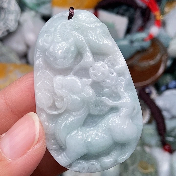 颈饰未镶嵌翡翠q
