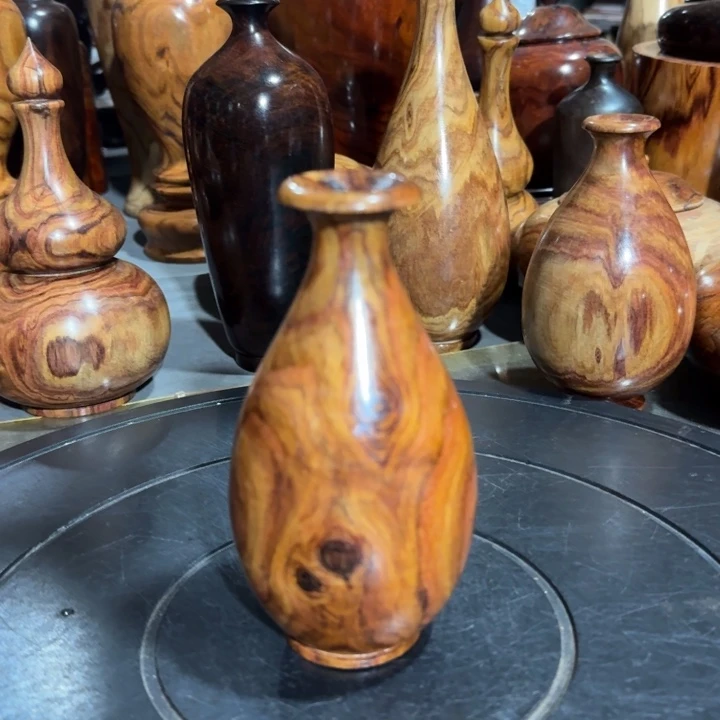 黄花梨/降香黄檀瓶