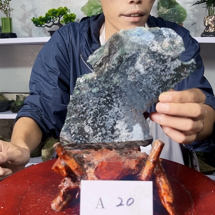 耀***光蛇纹石玉未镶嵌珠宝奇石