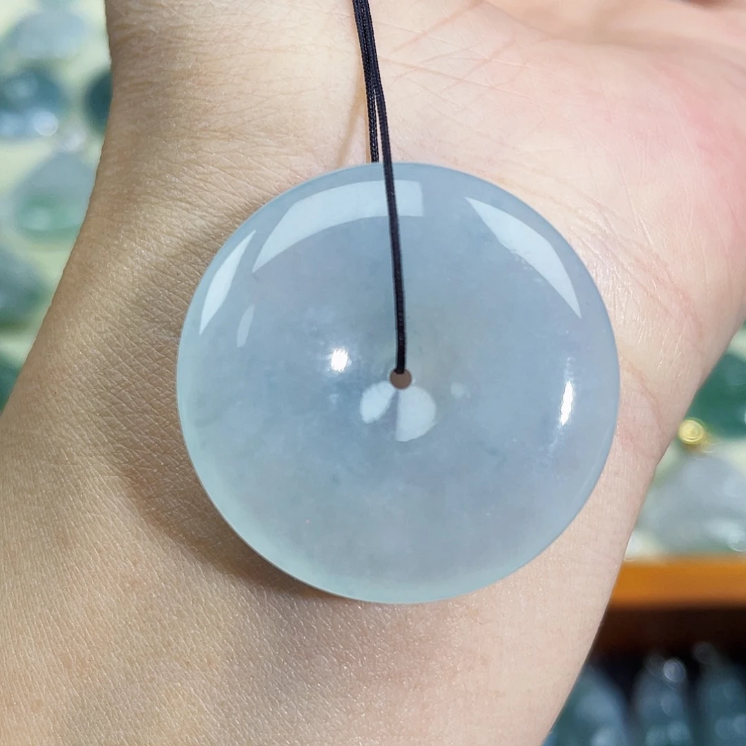 翡翠颈饰未镶嵌吊坠