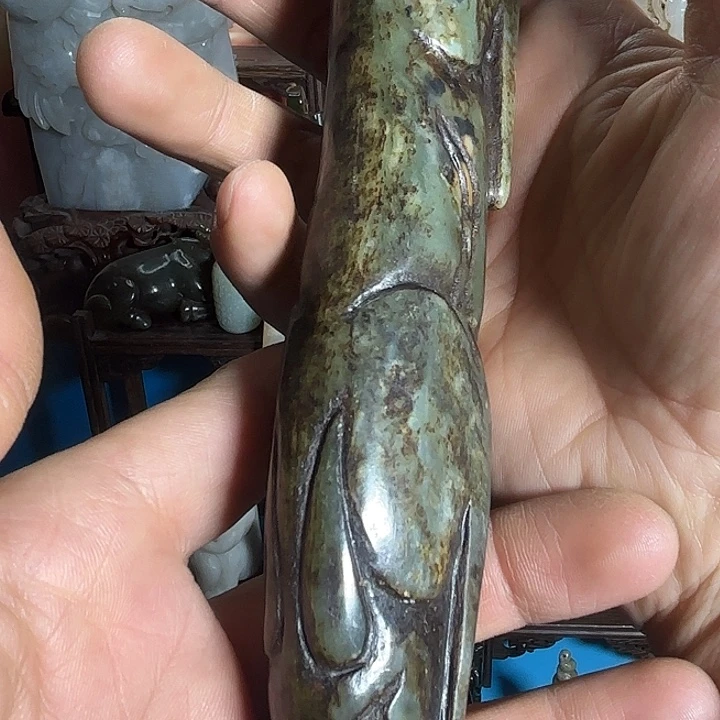 洪***斯和田玉未镶嵌把件