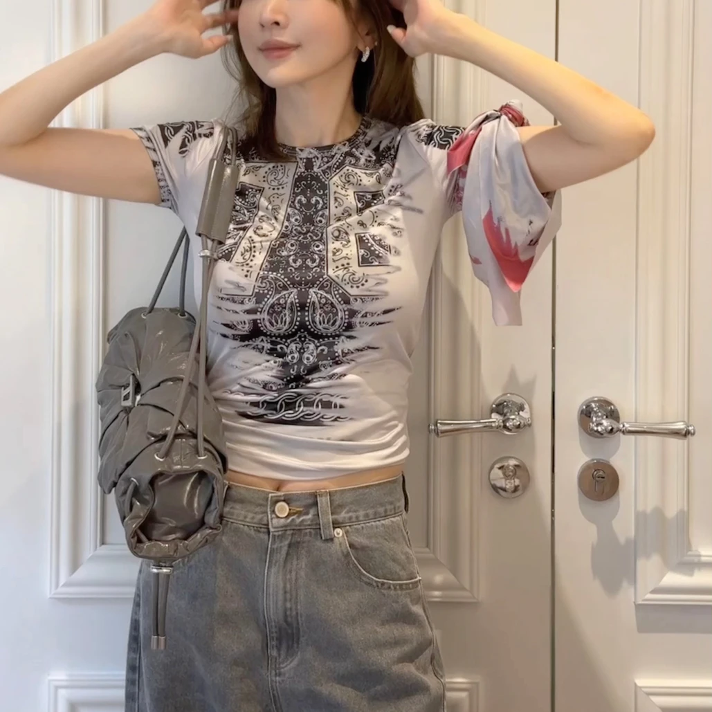 Almonds.凉感冰丝印花潮流时尚短款T恤 袖口丝巾绑带设计圆领短袖