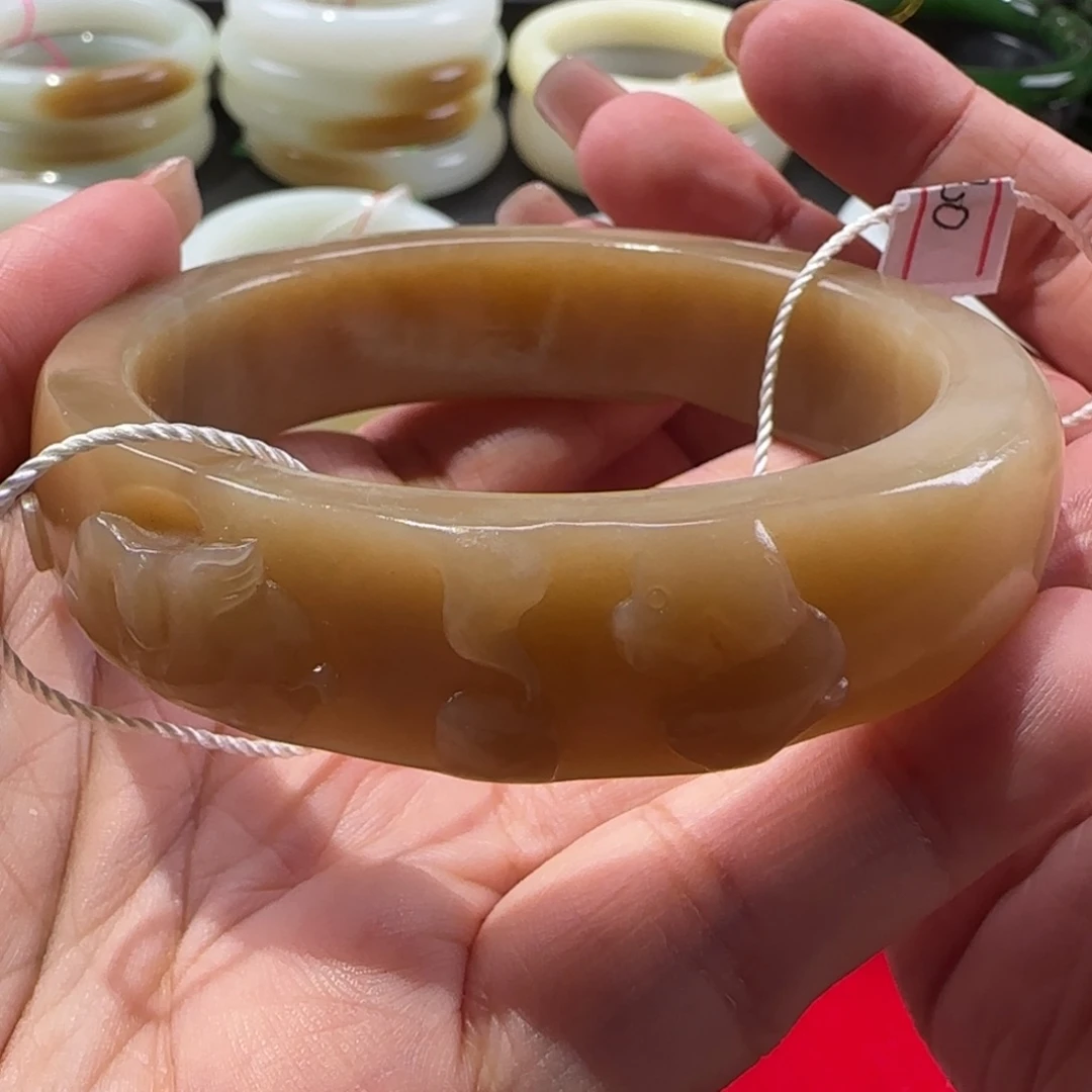 和田玉手镯未镶嵌