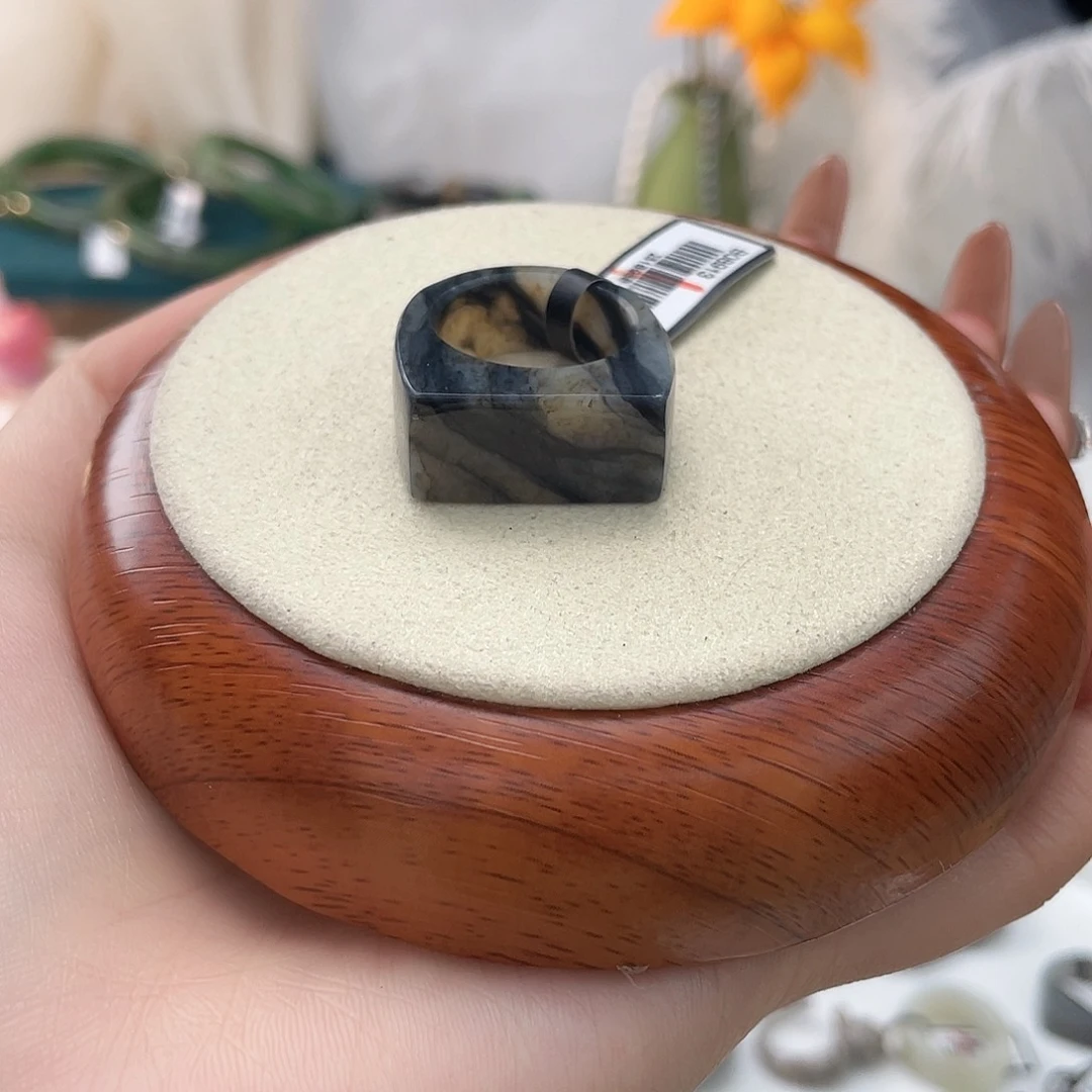 和田玉未镶嵌戒指妖花马鞍18.1v149