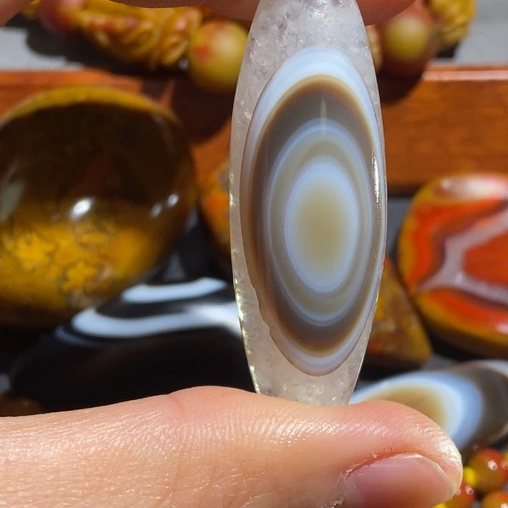 龘***尔玛瑙/玉髓未镶嵌颈饰