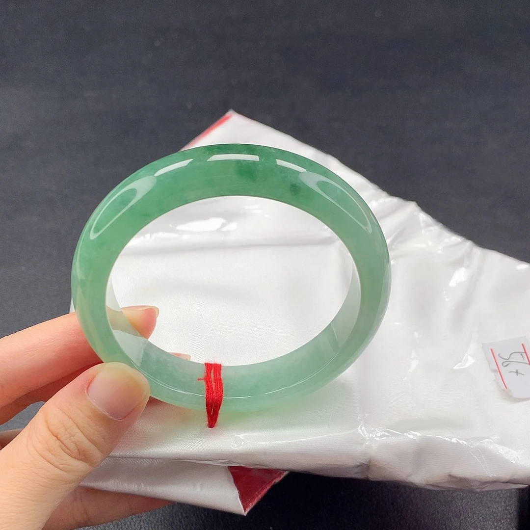 未镶嵌手镯翡翠（30号）