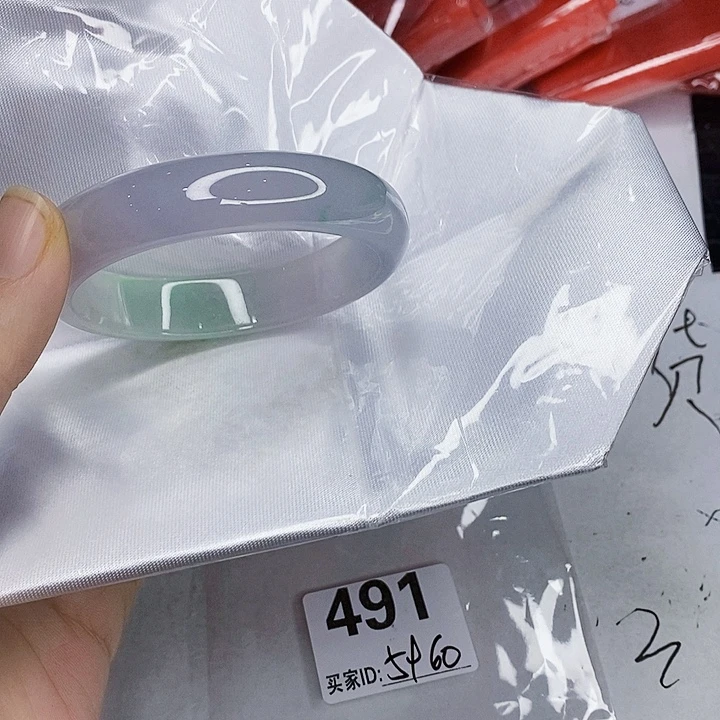 翡翠未镶嵌手镯一图一物实物为准（微瑕处理）