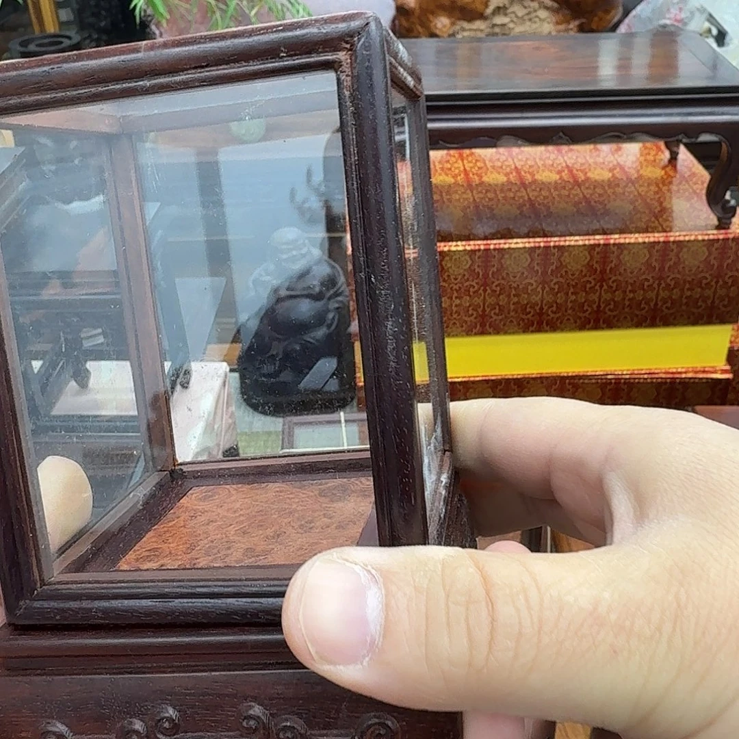 鹿***途木小叶紫檀8公分正方玻璃罩