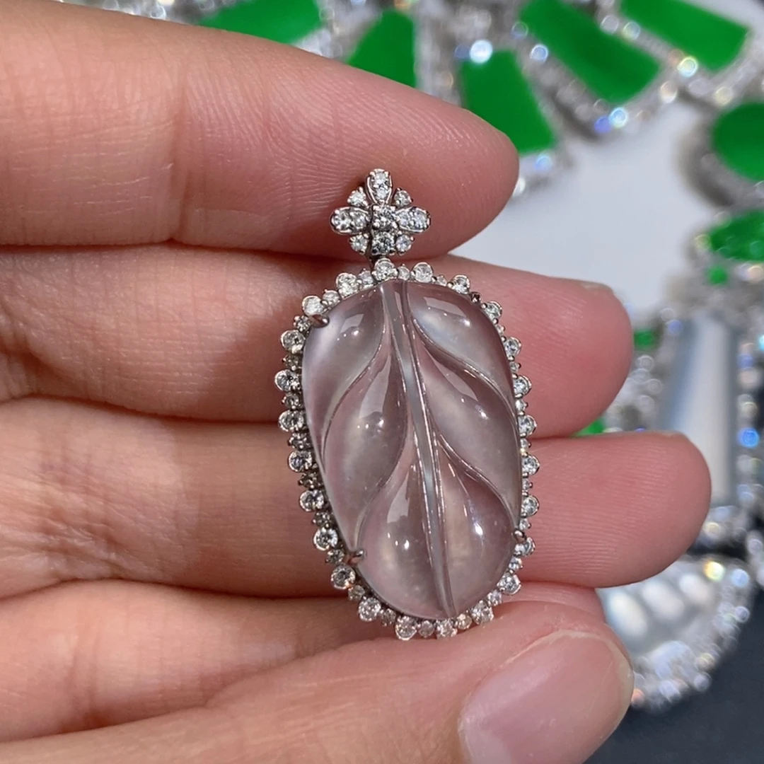 翡翠18K金镶嵌颈饰天然缅甸A货翡翠