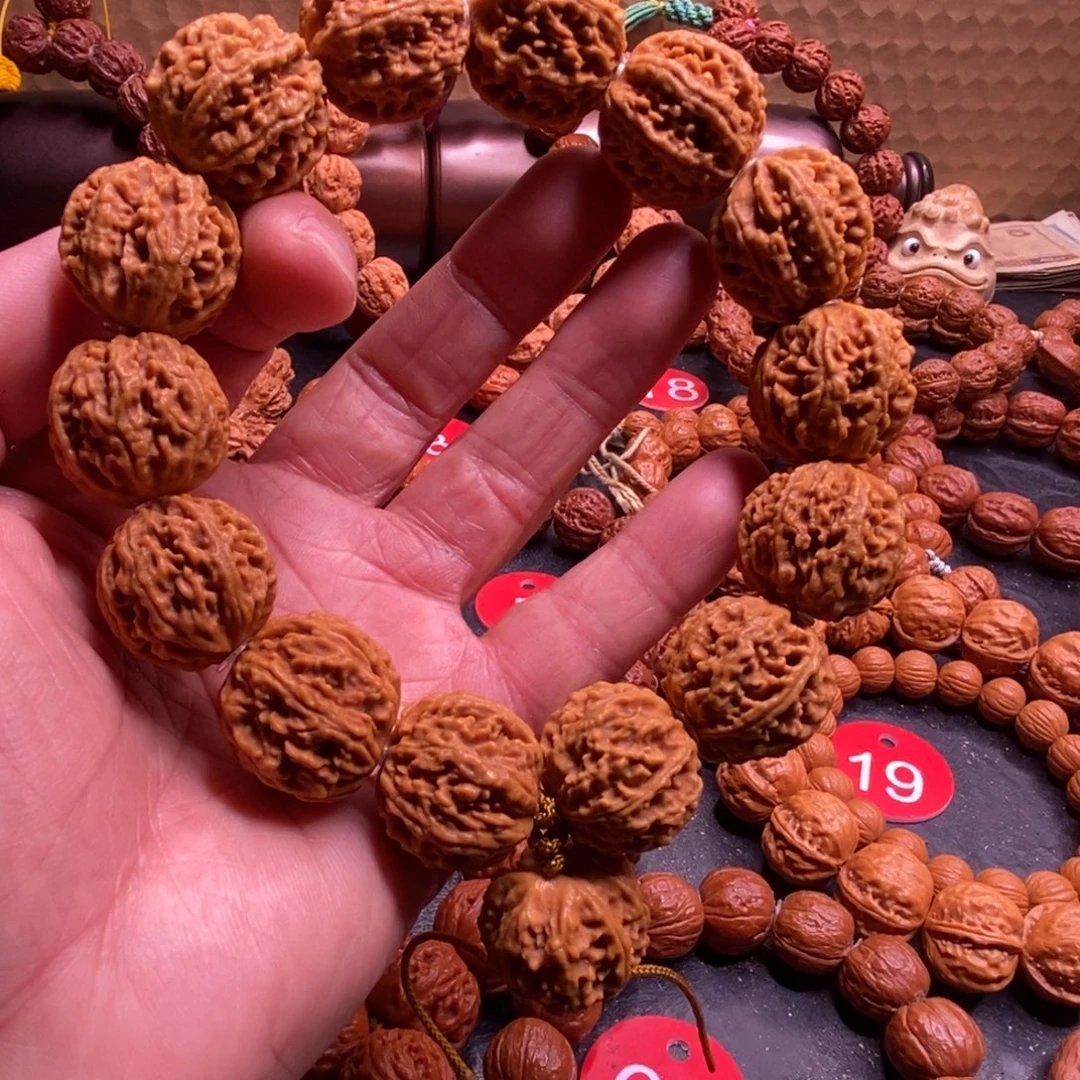 文玩核桃手串刺龙