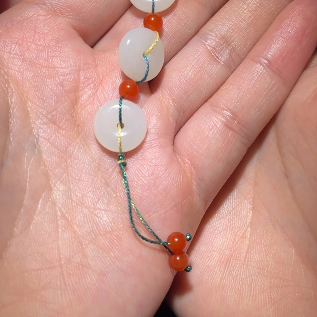 和田玉（糖玉）未镶嵌颈饰