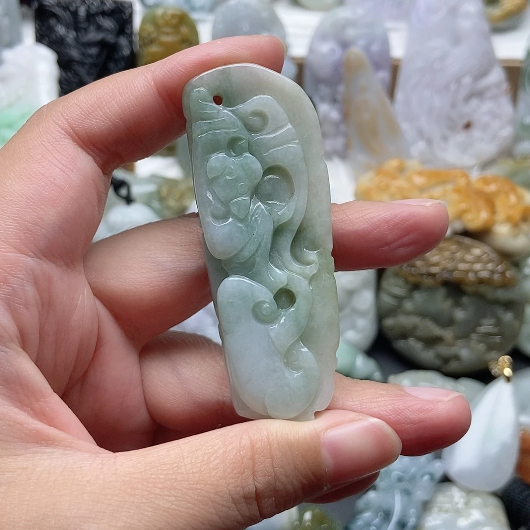 翡翠未镶嵌颈饰翡翠