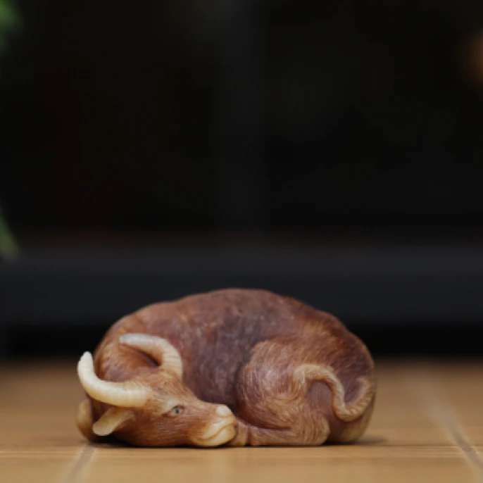 牛 鹿角雕刻 方颜作品 纯手工 配饰挂件 手把件 摆件