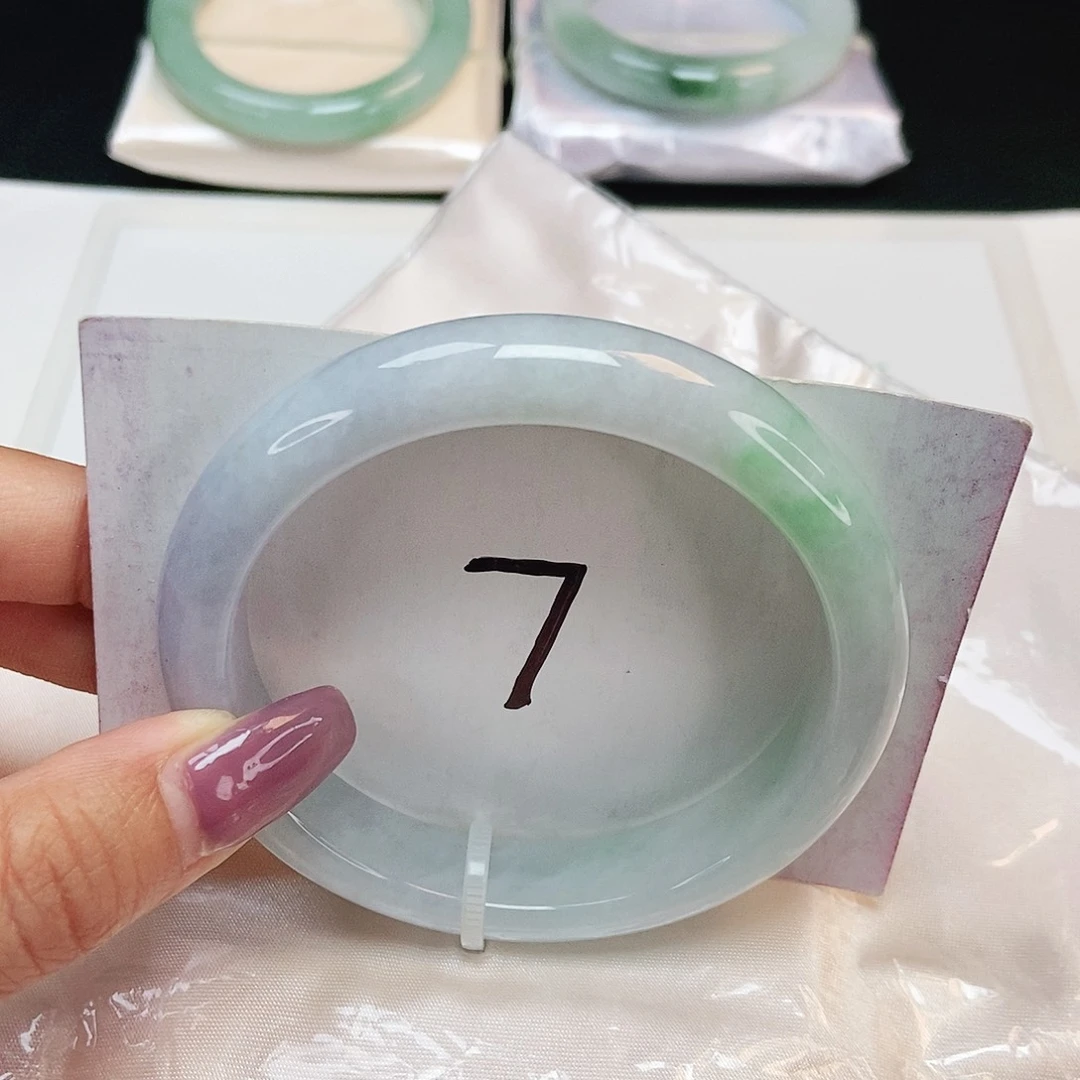 翡翠手镯未镶嵌 正圈59+