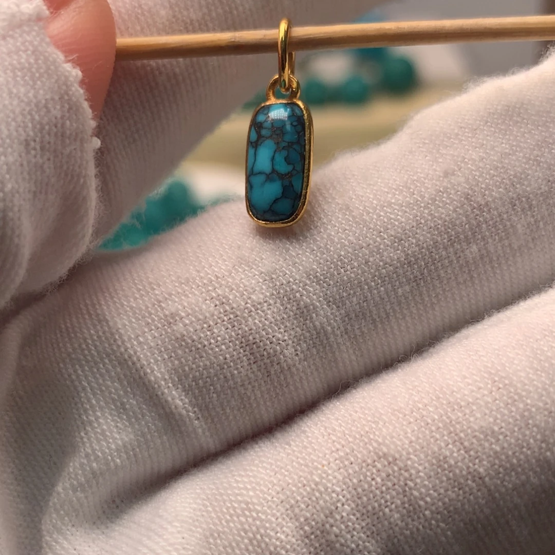 18K金镶嵌绿松石配饰