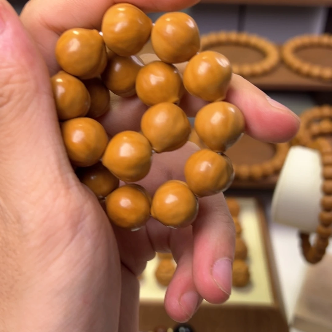 吊坠猴头核桃屁桃