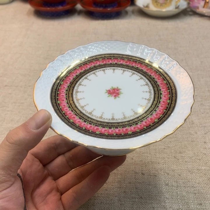 金瓷阁家的美丽瓷器