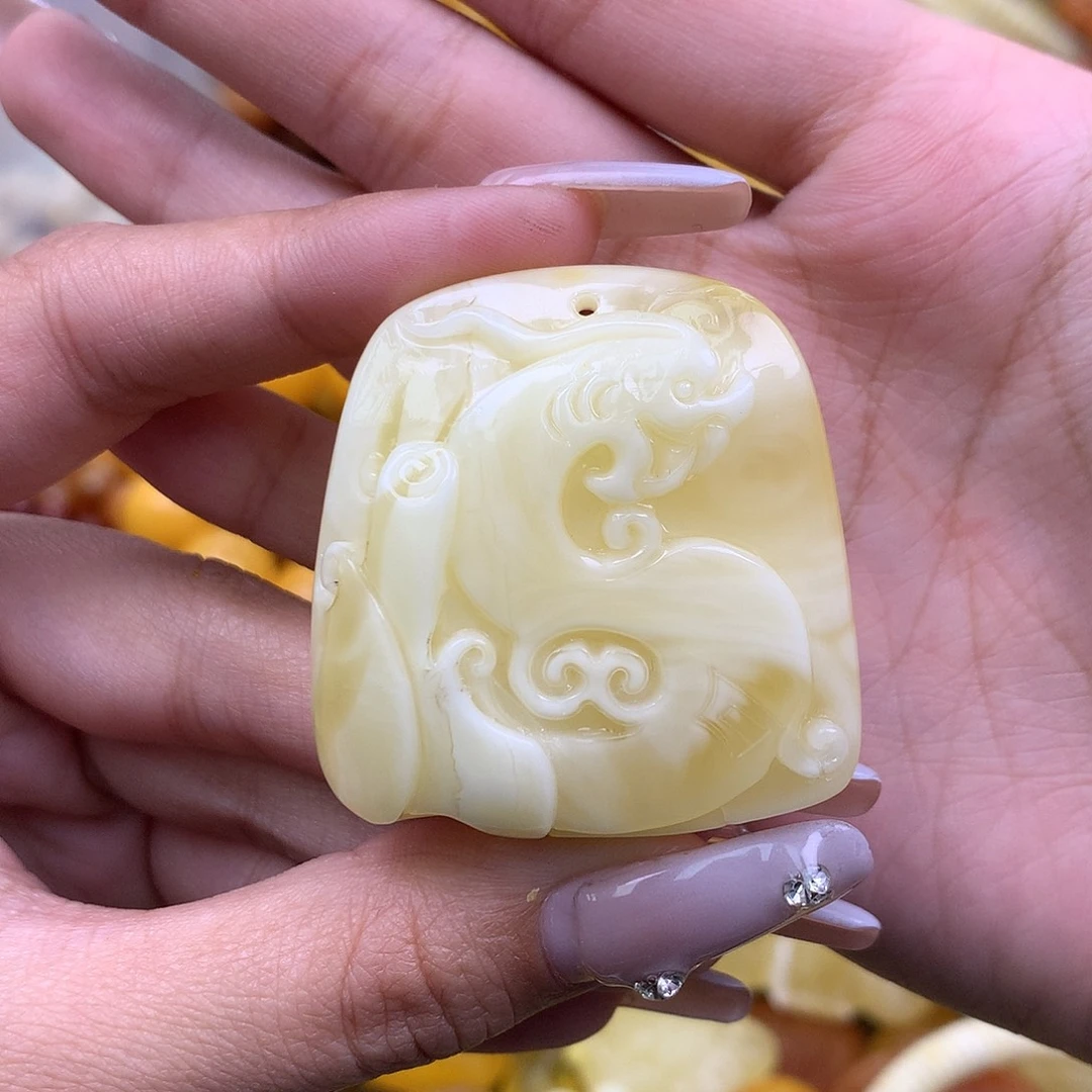 幸***货琥珀未镶嵌珠宝奇石