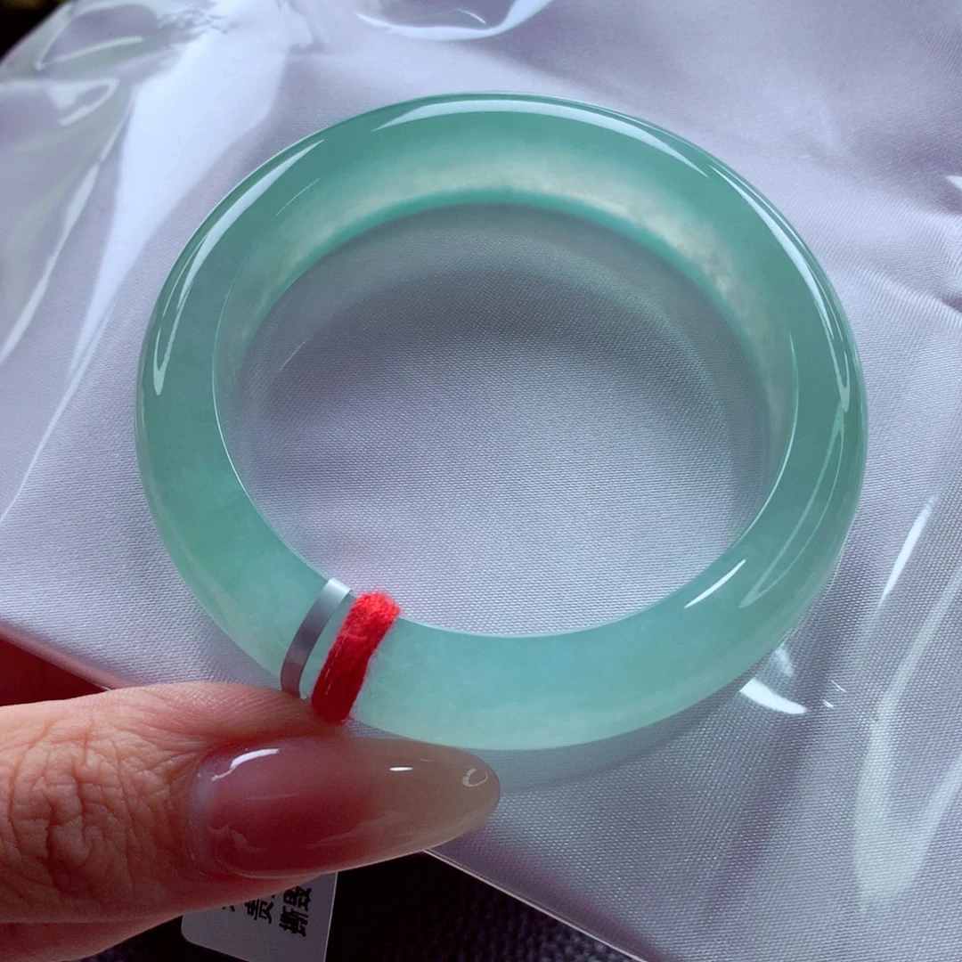 翡翠手镯未镶嵌M****N冰透起光中万天花板 敏