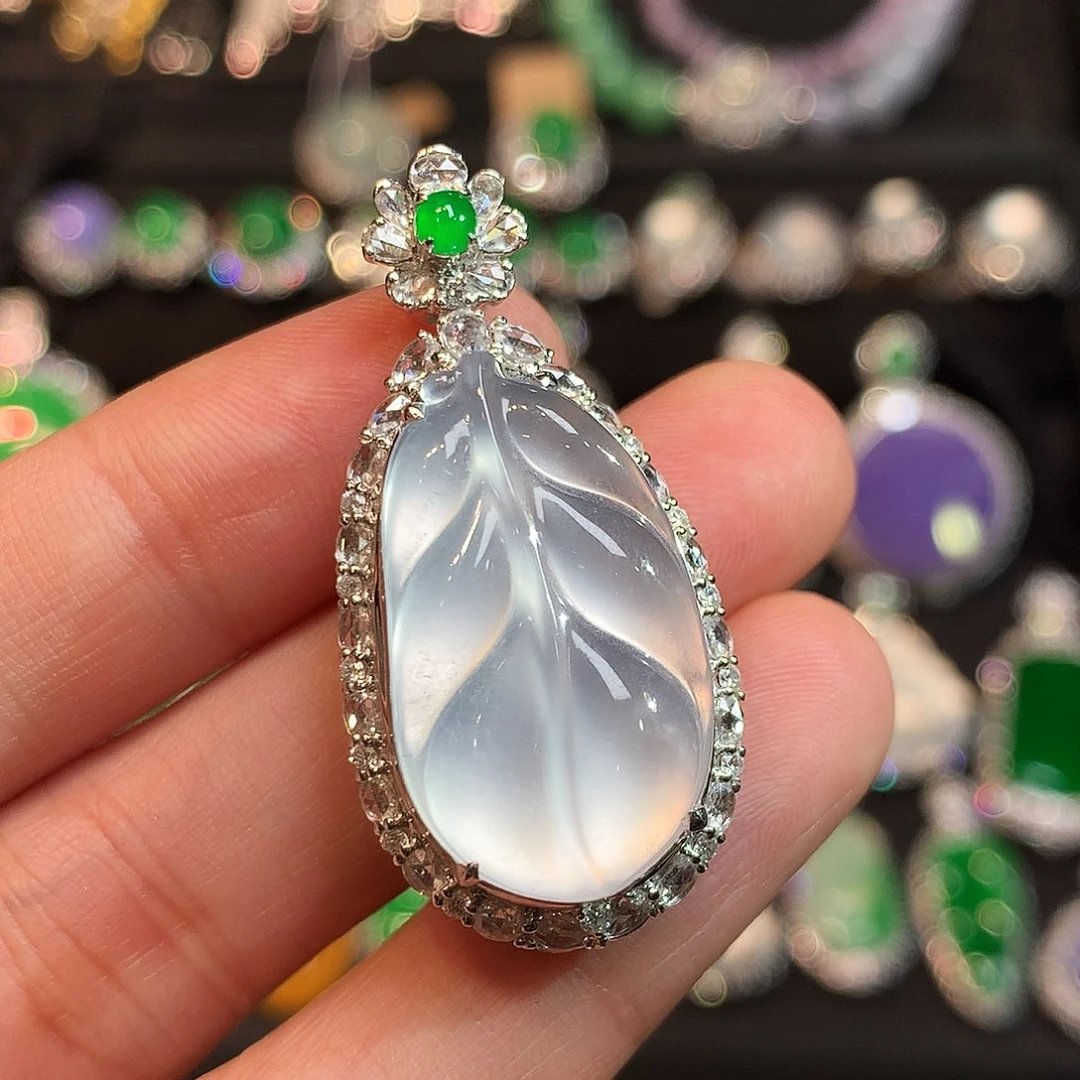 翡翠18K金镶嵌吊坠(赠链)玻璃种树叶满胶树叶吊坠