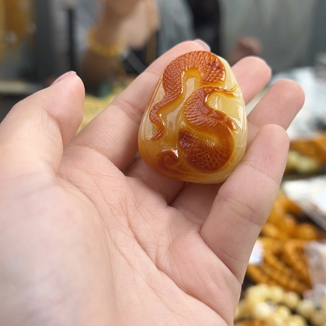 琥珀未镶嵌珠宝奇石