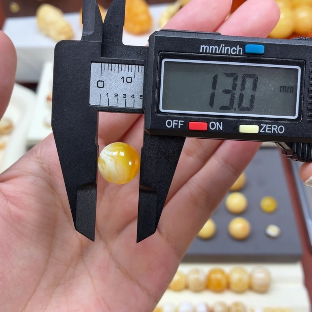 琥珀未镶嵌珠宝奇石焦皮溶洞拉丝白纹圆珠13mm