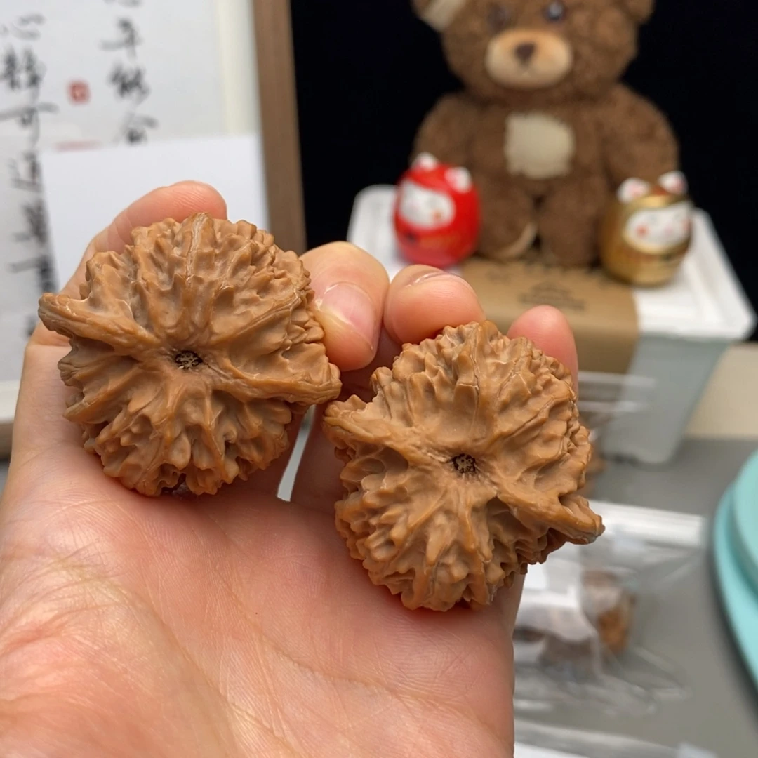 大***选文玩核桃把件苹果园25号41.8，42.4